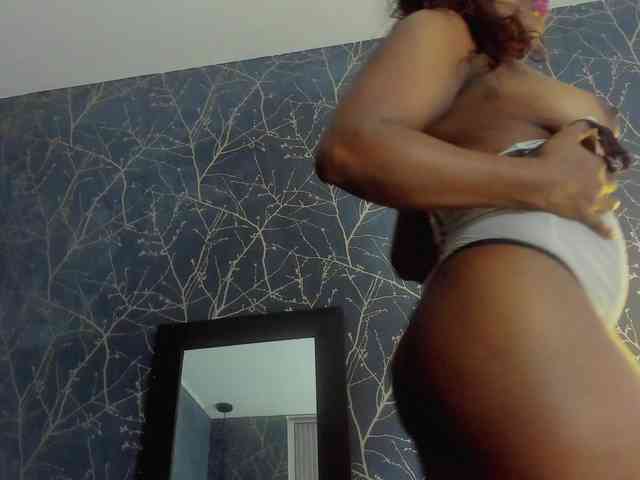 miagutierrez11 webcam