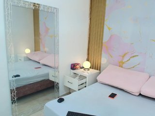 AlishaDixon Porn Show