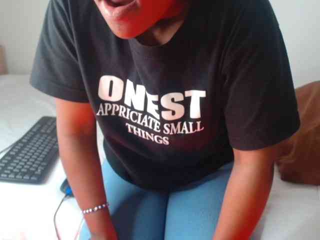 AshleyT255 webcam