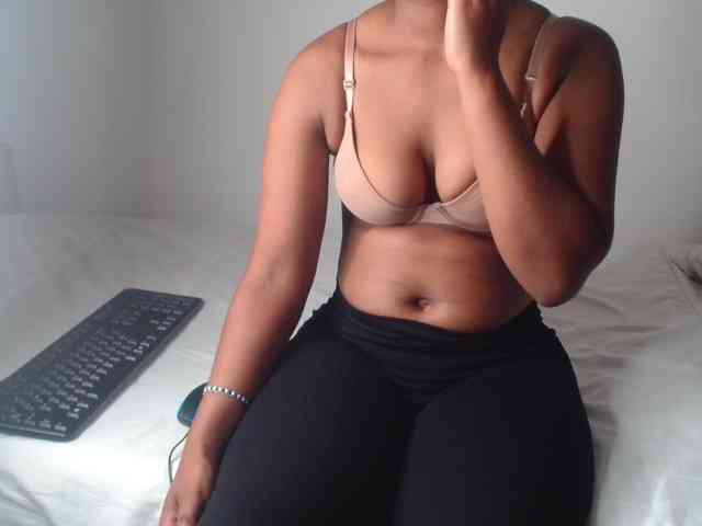 AshleyT255 webcam