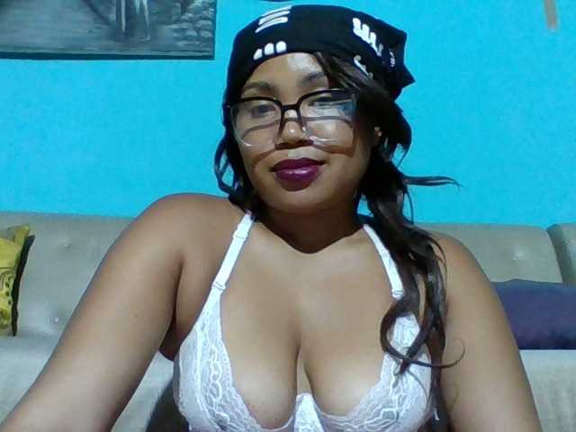 Webcam performer Vanylliah online show Vanylliah