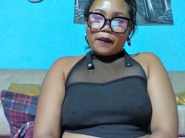 Vanylliah's BongaCams show and profile