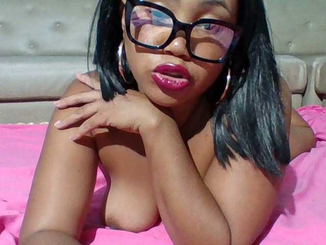 Vanylliah's BongaCams show and profile