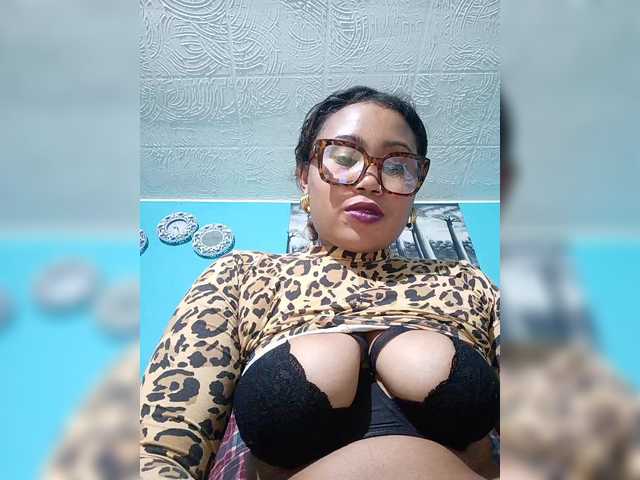 Vanylliah's BongaCams show and profile