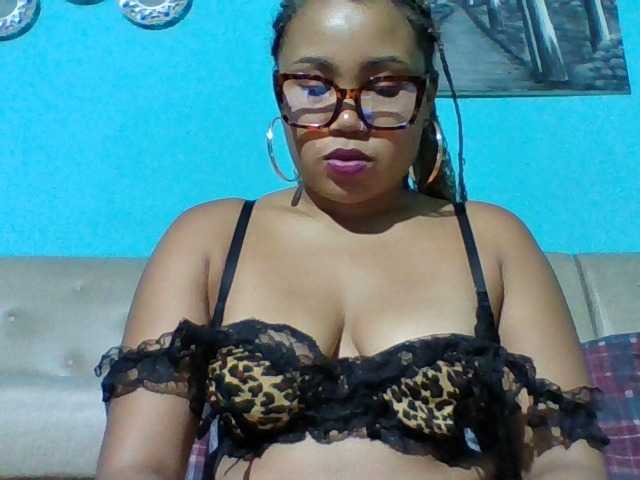 Vanylliah's BongaCams show and profile