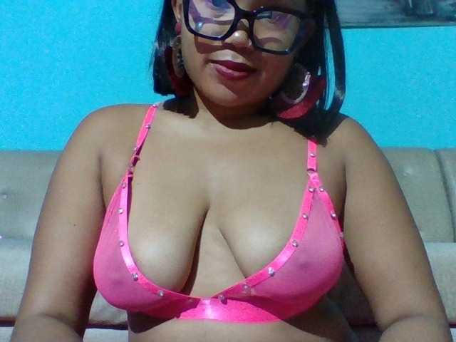 Vanylliah's BongaCams show and profile