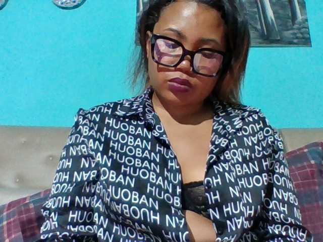 Vanylliah's BongaCams show and profile