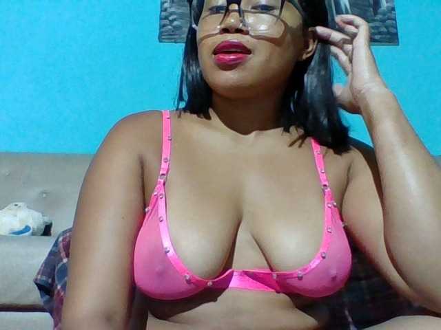 Vanylliah's BongaCams show and profile