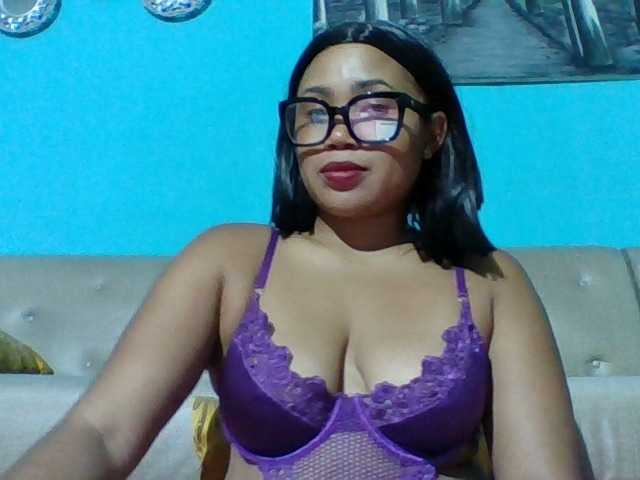 Vanylliah's BongaCams show and profile