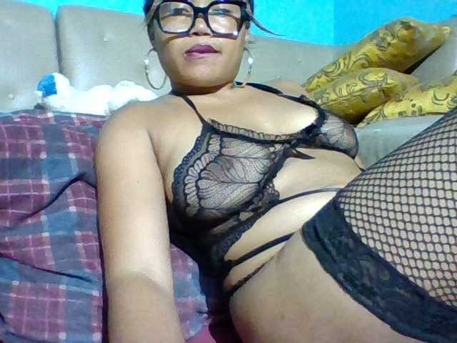 Vanylliah's BongaCams show and profile