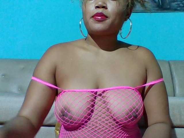 Vanylliah's BongaCams show and profile