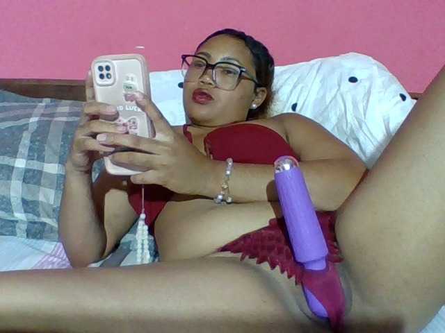 Vanylliah's BongaCams show and profile