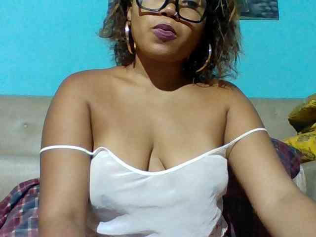 Vanylliah Live Webcam on BongaCams