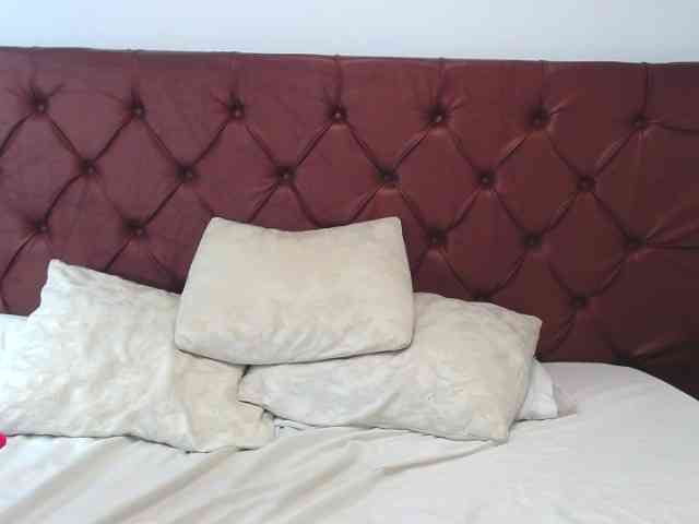 IsabellaClarkeC webcam