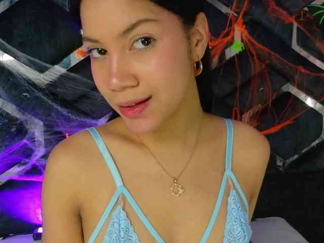 Amy-Dowson webcam