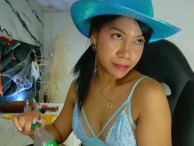 Amy-Dowson webcam