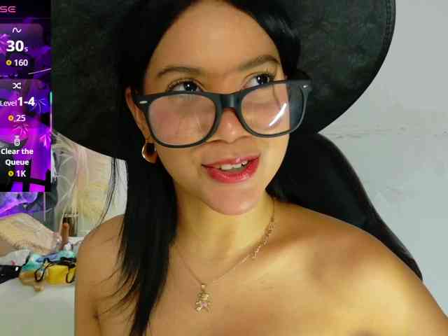 Amy-Dowson webcam