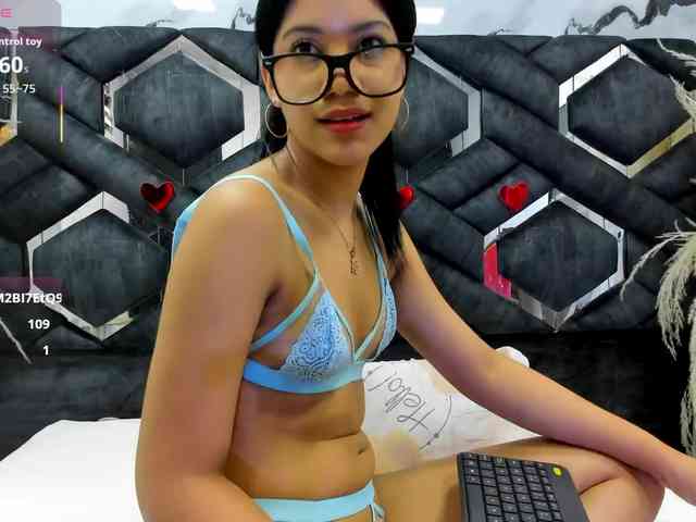Amy-Dowson webcam