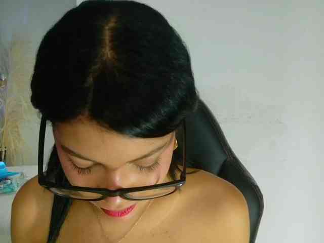 Amy-Dowson webcam