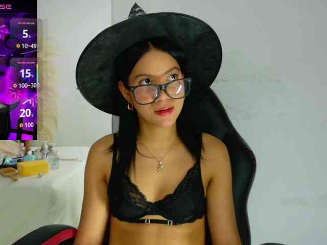 Amy-Dowson webcam