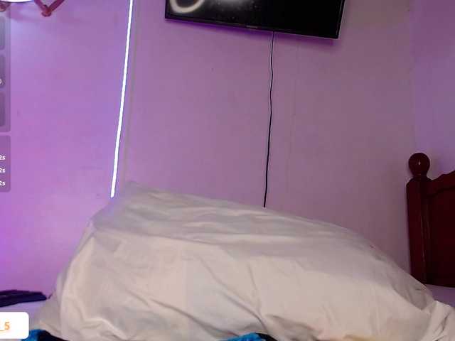 Fiorela's BongaCams show and profile