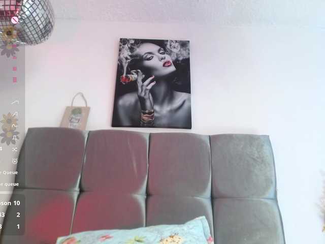 Karol-wish's BongaCams show and profile