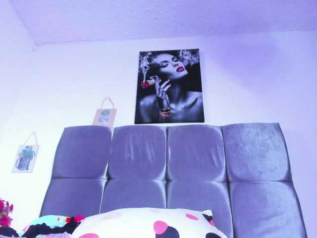 Karol-wish's BongaCams show and profile