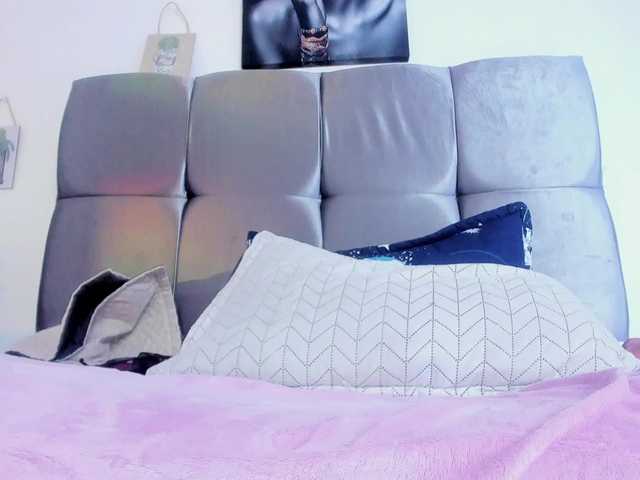 Karol-wish's BongaCams show and profile