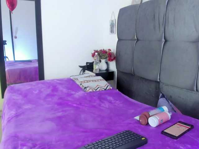 Karol-wish's BongaCams show and profile