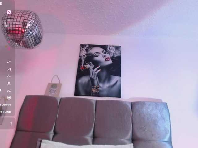 Karol-wish's BongaCams show and profile