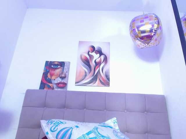 Karol-wish's BongaCams show and profile