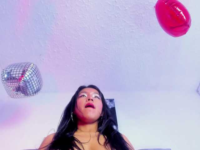 Karol-wish's BongaCams show and profile