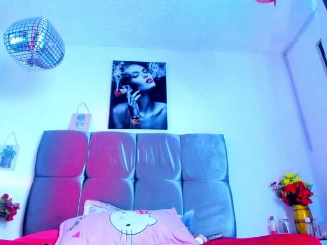 Karol-wish's BongaCams show and profile