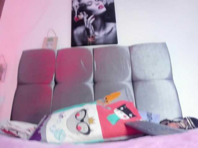 Karol-wish's BongaCams show and profile