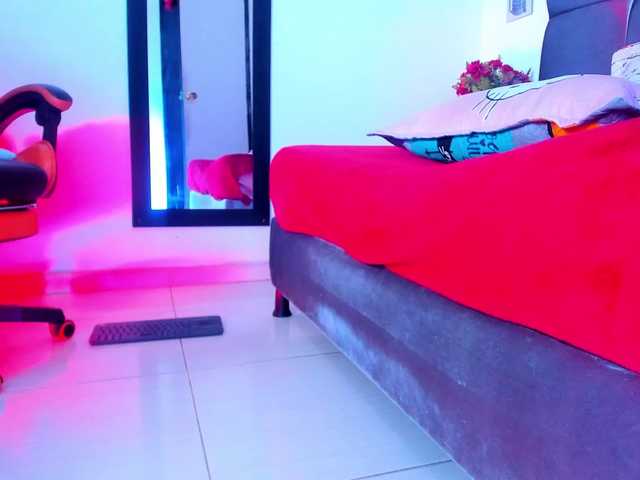 Karol-wish's BongaCams show and profile