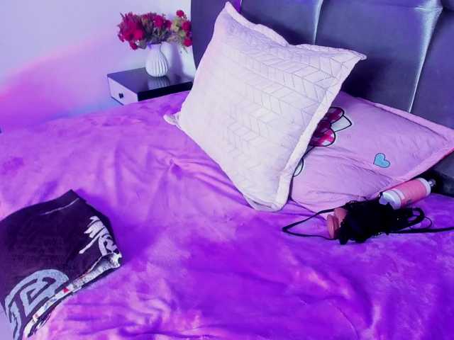 Karol-wish live cam profile