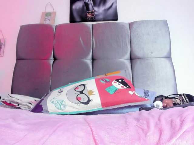 Karol-wish's BongaCams show and profile