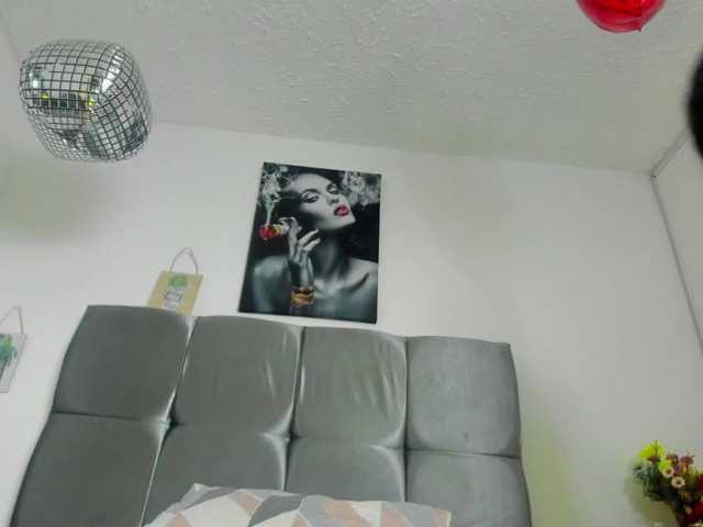 Karol-wish's BongaCams show and profile