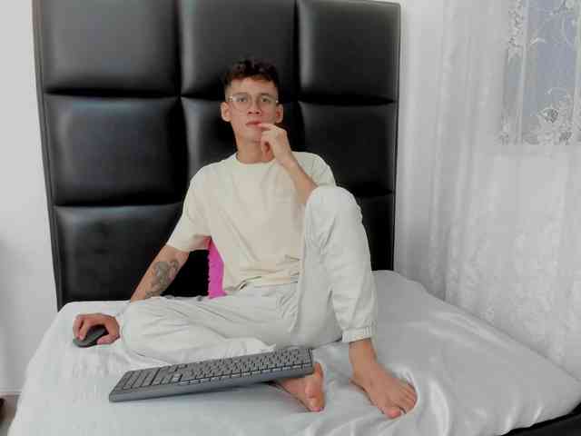 BunnyHorny69-