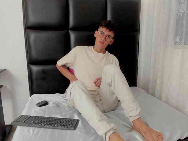 BunnyHorny69-