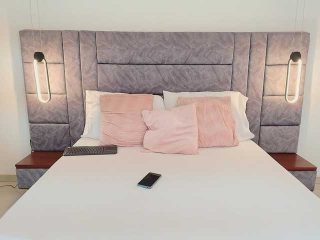 dakotra-megan's BongaCams show and profile