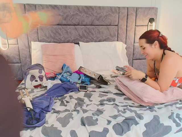 dakotra-megan's BongaCams show and profile
