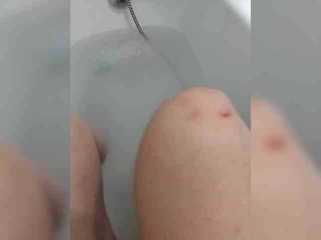 Traxuncik8894 webcam