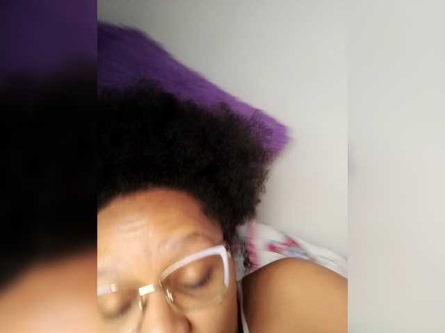 CorinaStonee's BongaCams show and profile