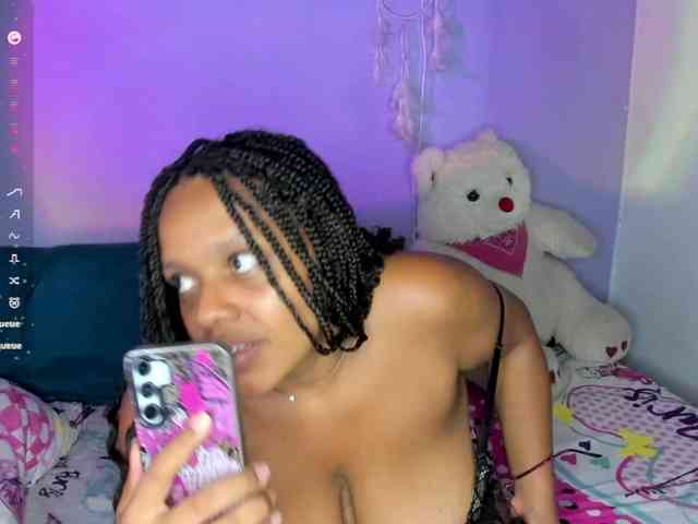 corinastonee webcam