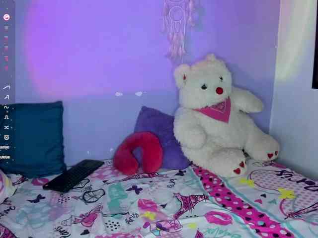 corinastonee webcam