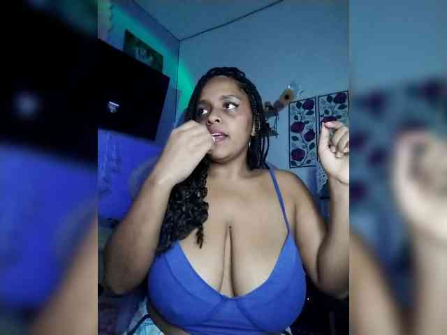 corinastonee webcam