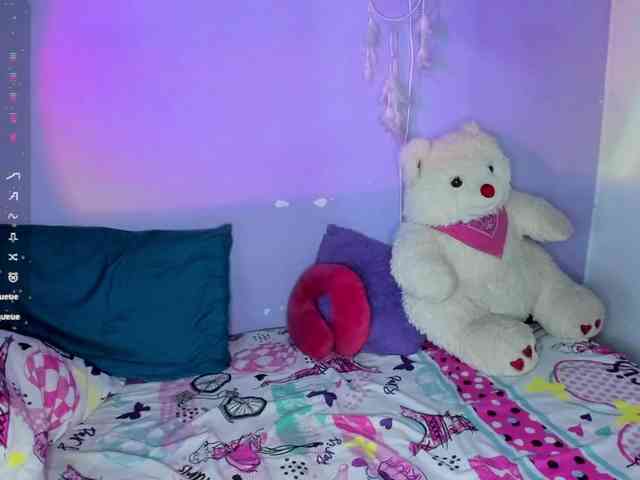 corinastonee webcam
