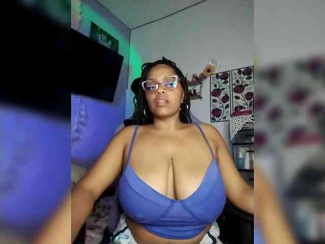 corinastonee webcam