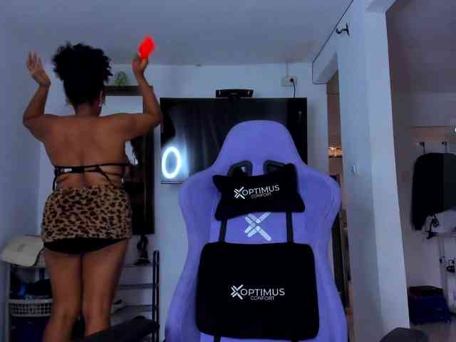 corinastonee corinastonee